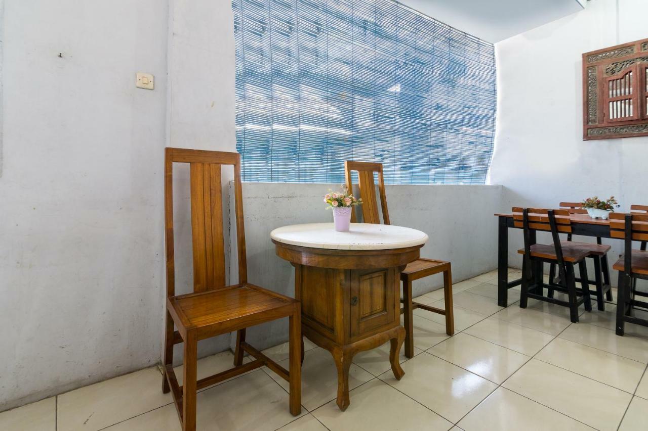 Hotel OYO 857 Pakuncen Malioboro Syariah Yogyakarta Exterior foto