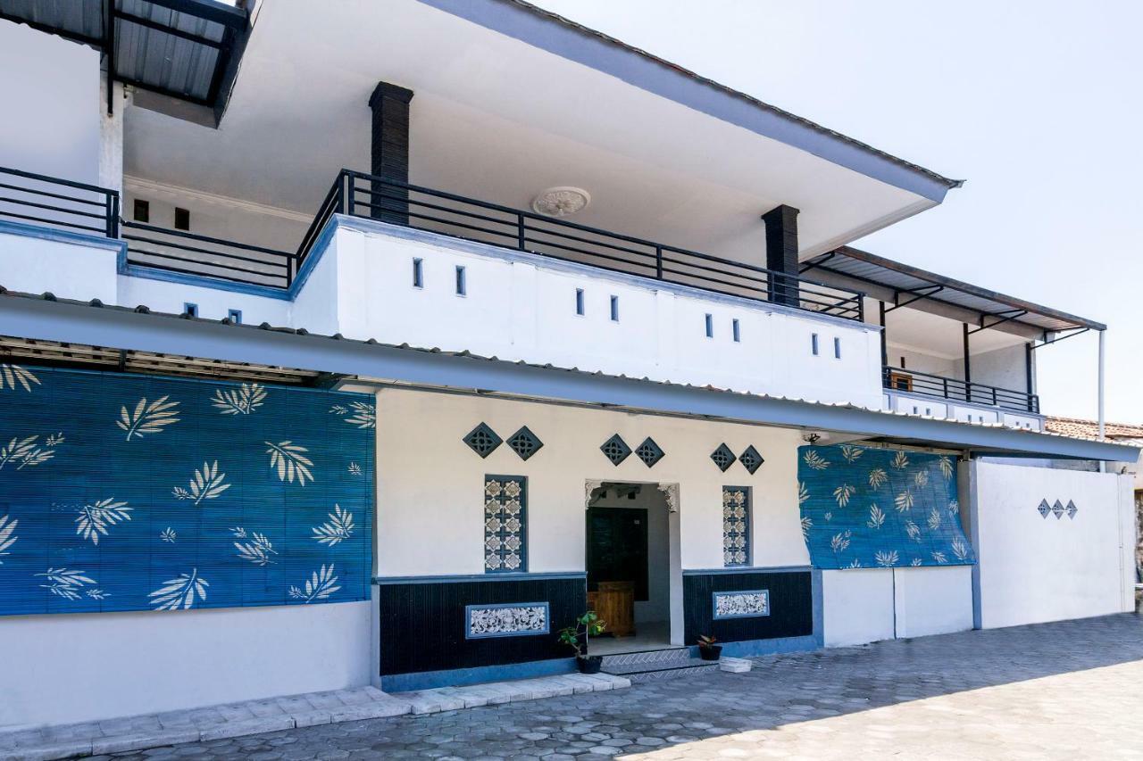 Hotel OYO 857 Pakuncen Malioboro Syariah Yogyakarta Exterior foto