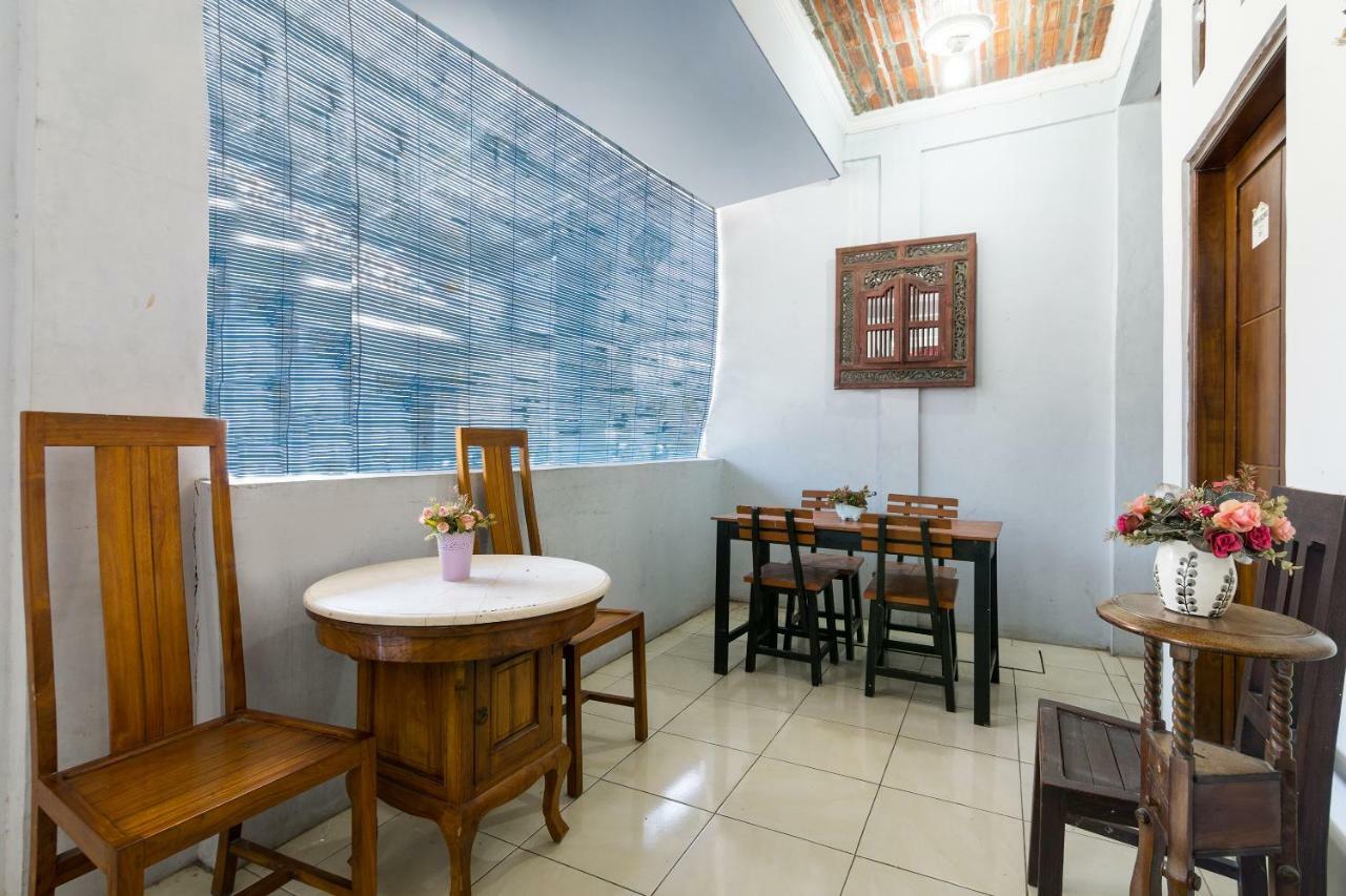 Hotel OYO 857 Pakuncen Malioboro Syariah Yogyakarta Exterior foto